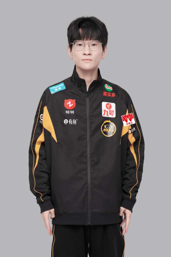 包含PawsGaming夺得《王者荣耀》外卡职业系列赛春季赛冠军的词条