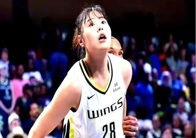 关于李月汝5中4得8分7板WNBA飞翼胜卫冕冠军自由人的信息