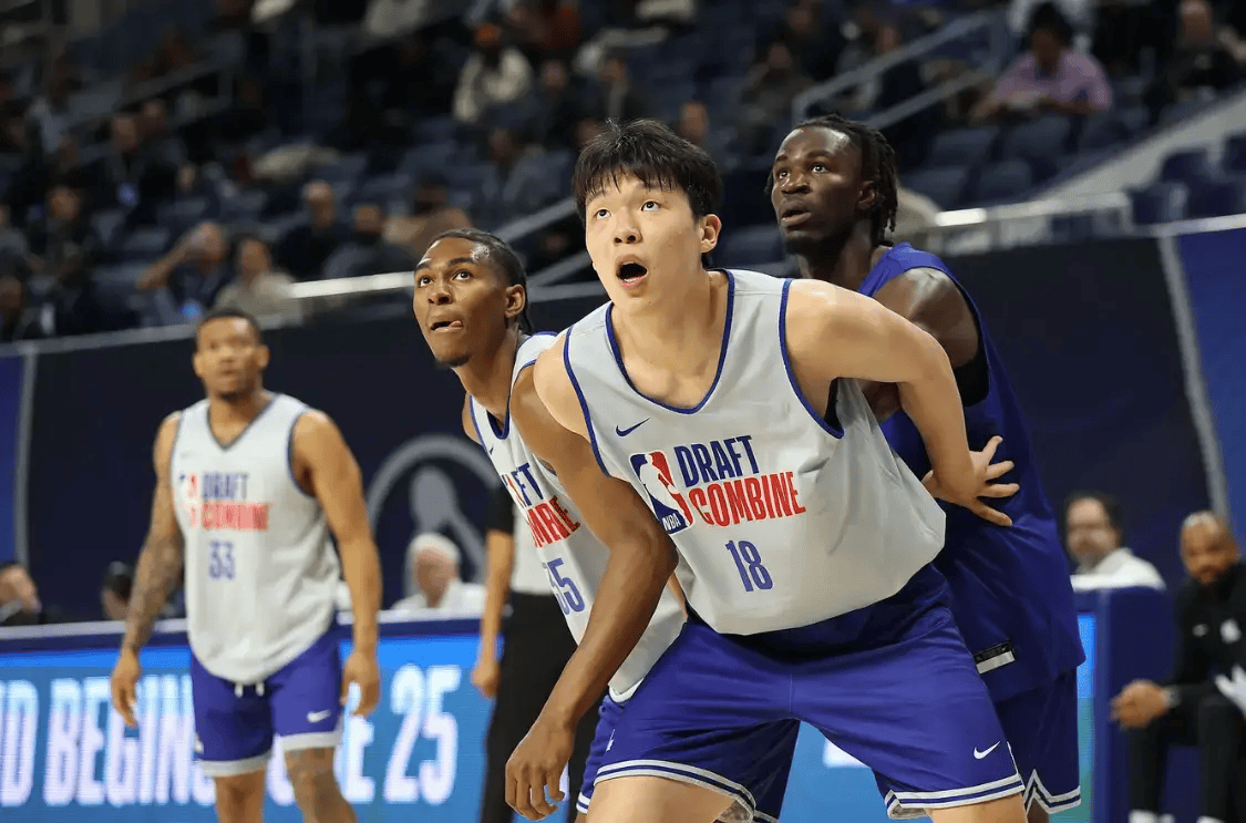 杨瀚森签约NBA年薪442万，上缴篮协+青岛后剩200万，比姚的简单介绍