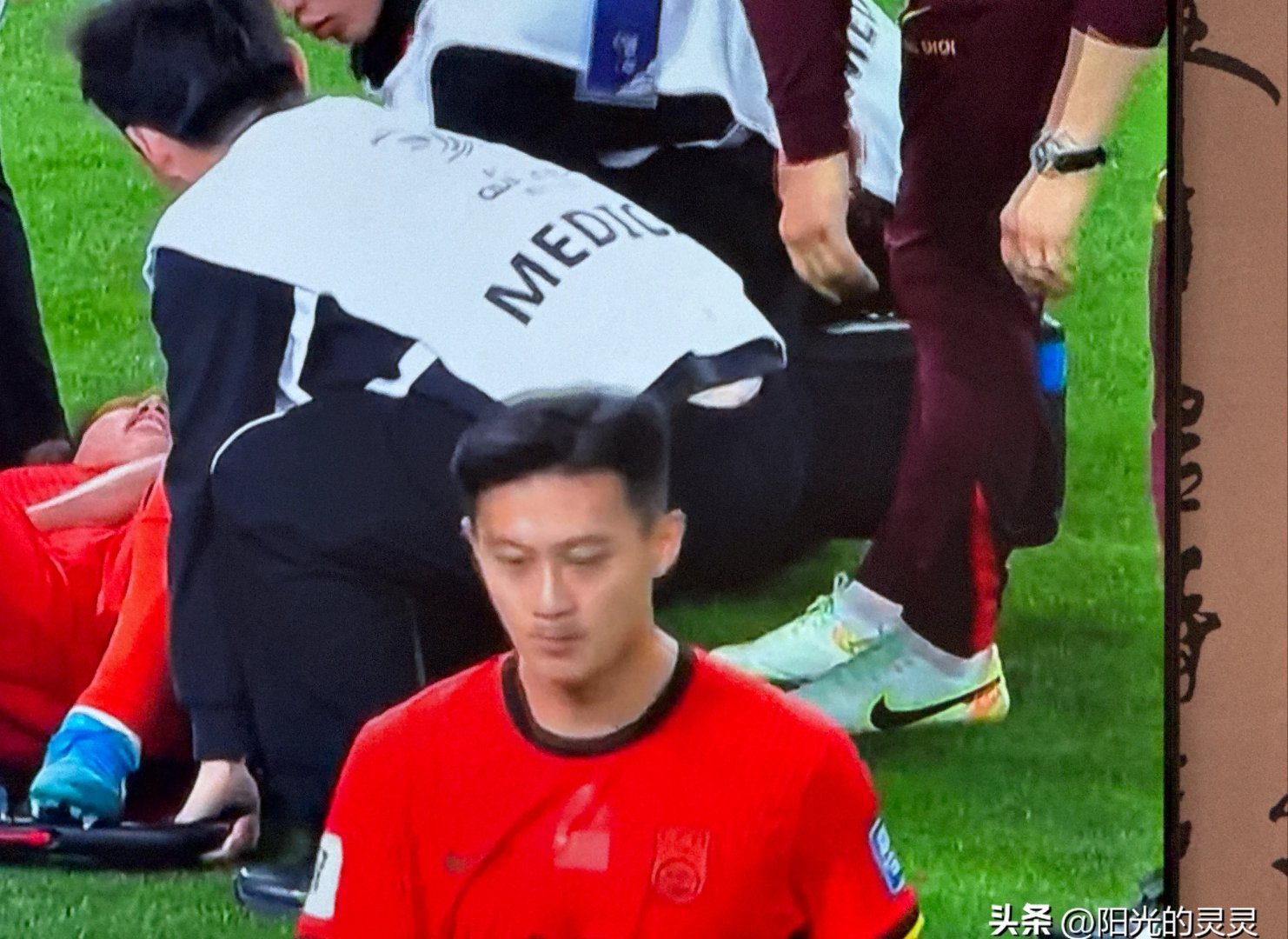 梅伦多海港首秀受伤退场，表现获69分，前国脚指出队友磨合问题